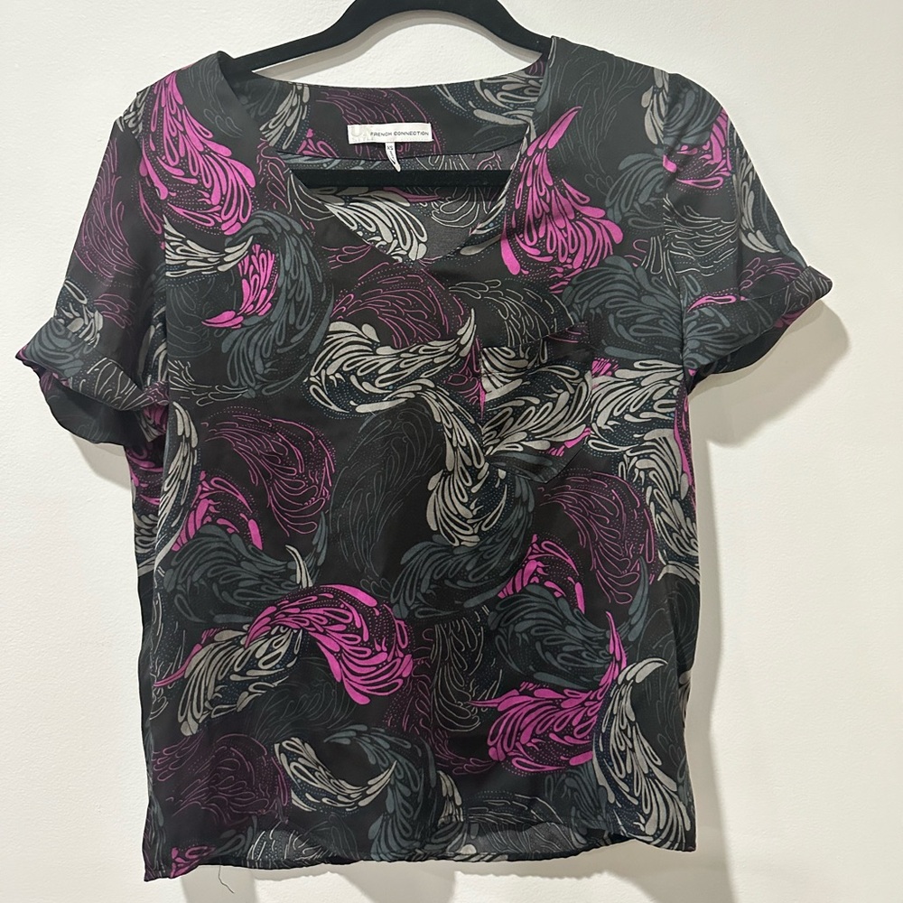 💕4 for 12 Sale!💕 V Neck Blouse